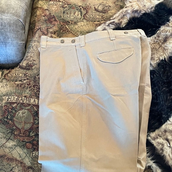 Filson Men's Cream Chinos - Picture 4 of 6